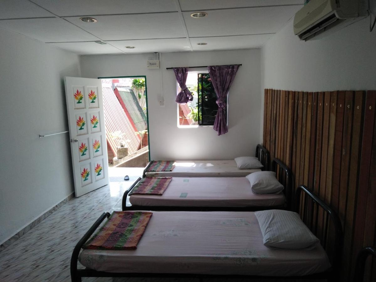 מלון קמפונג טלוק ניפה Nazri Nipah Camp Pangkor חדר תמונה