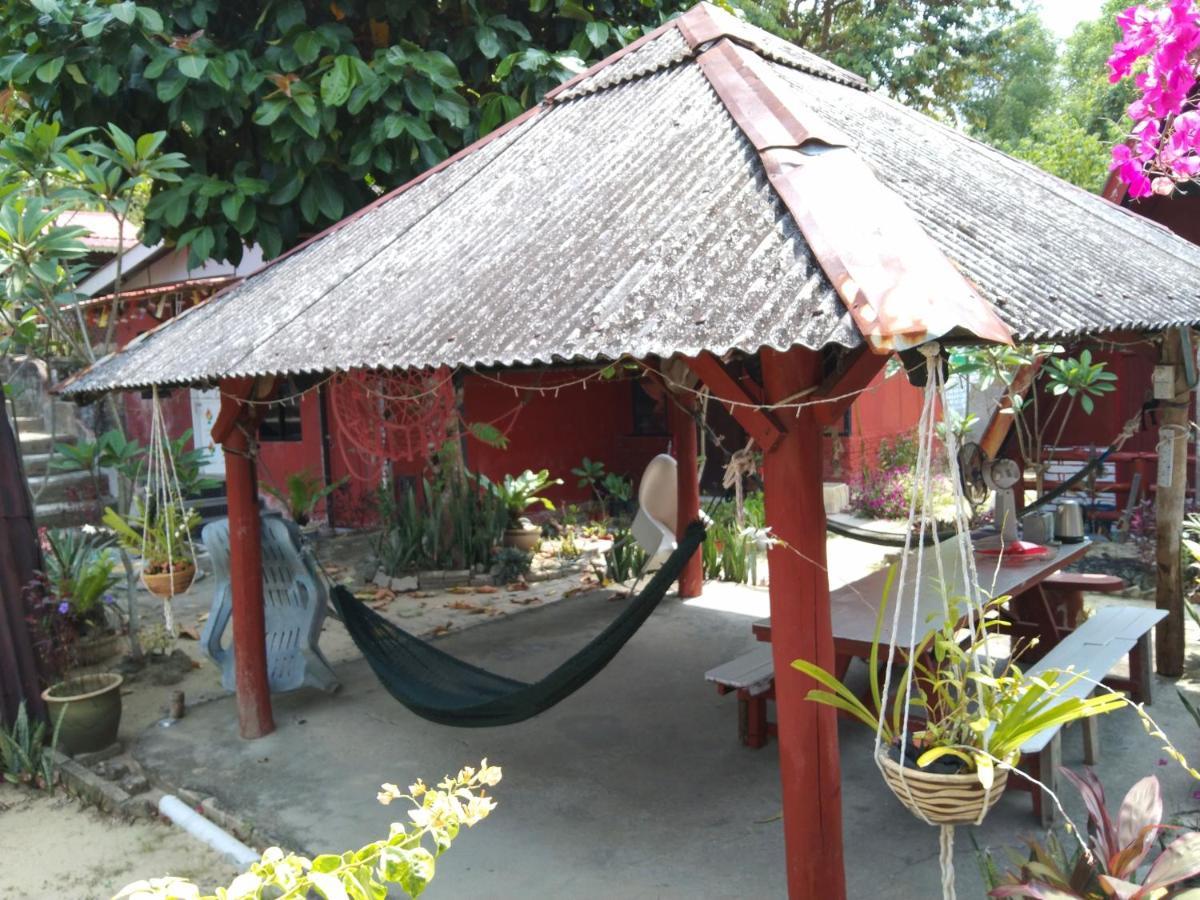 מלון קמפונג טלוק ניפה Nazri Nipah Camp Pangkor מראה חיצוני תמונה