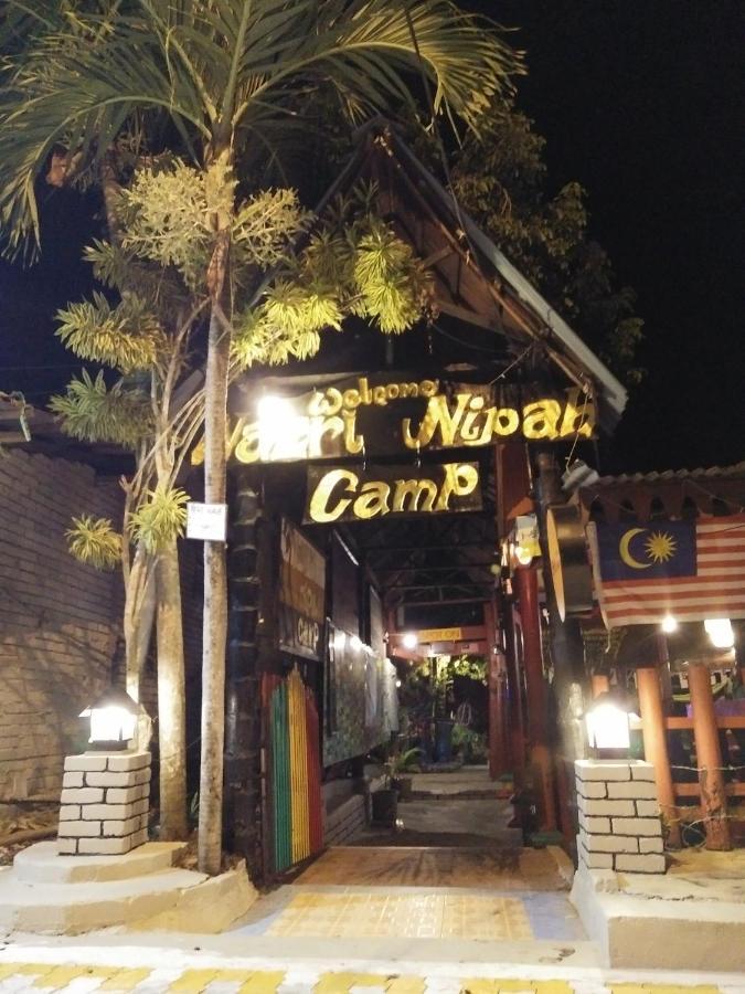 מלון קמפונג טלוק ניפה Nazri Nipah Camp Pangkor מראה חיצוני תמונה