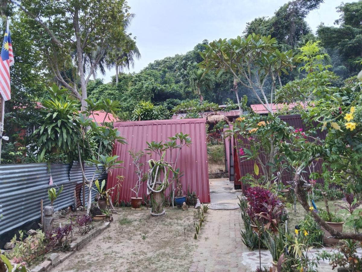 מלון קמפונג טלוק ניפה Nazri Nipah Camp Pangkor מראה חיצוני תמונה
