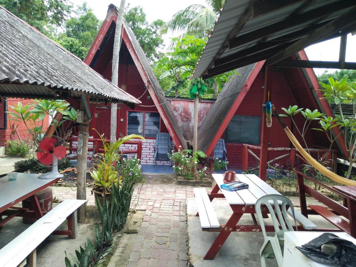 מלון קמפונג טלוק ניפה Nazri Nipah Camp Pangkor מראה חיצוני תמונה
