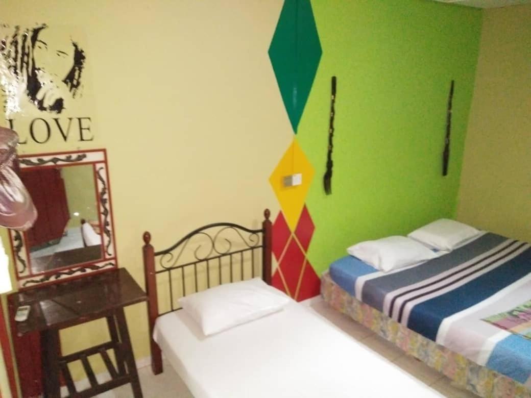 מלון קמפונג טלוק ניפה Nazri Nipah Camp Pangkor חדר תמונה