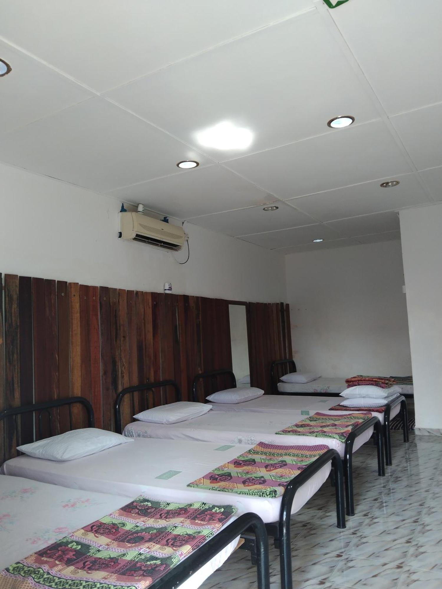 מלון קמפונג טלוק ניפה Nazri Nipah Camp Pangkor חדר תמונה